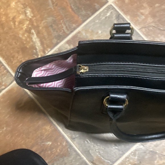 Unbranded Faux Black Leather Handbag - Picture 9 of 10